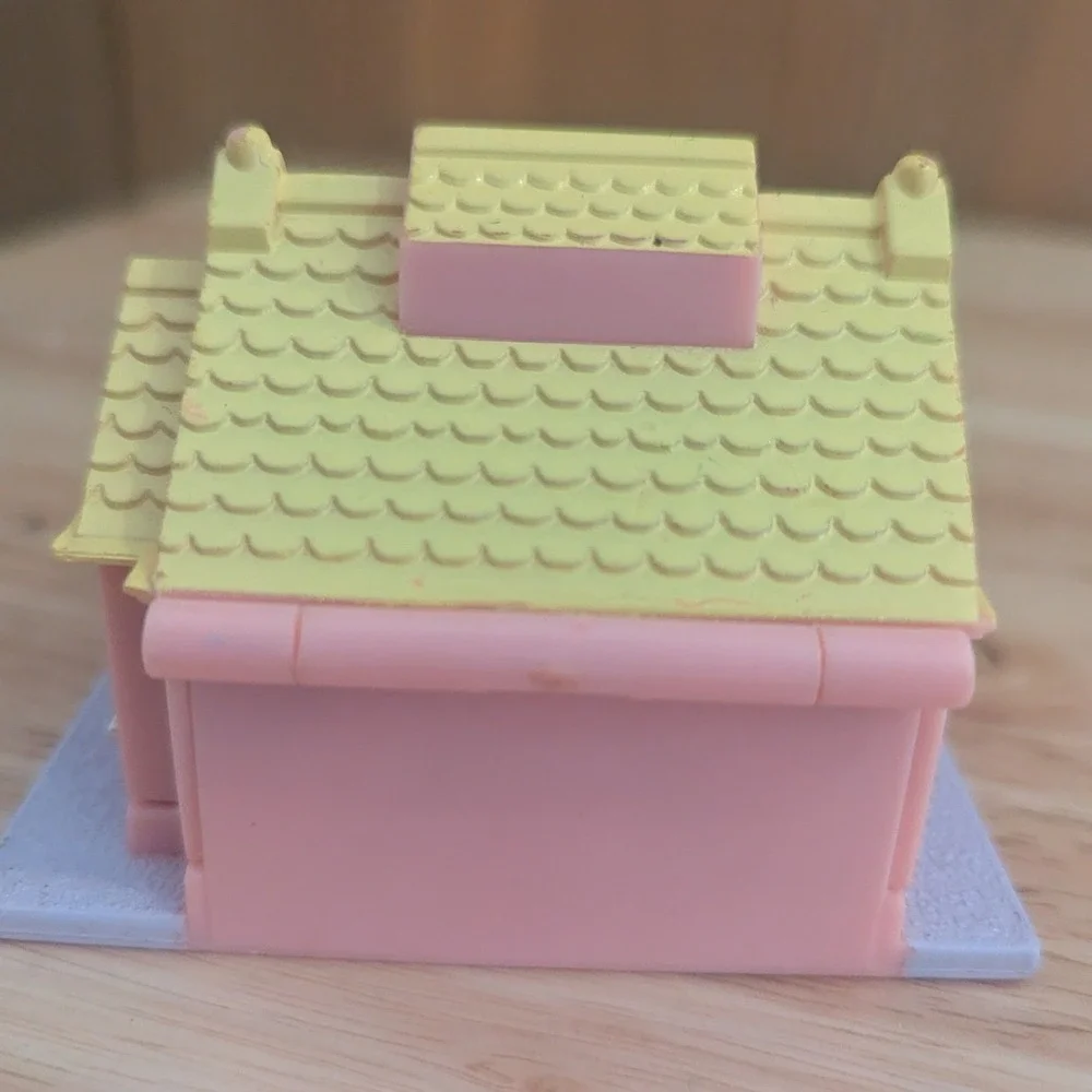 VTG Polly Pocket  Bluebird Pollyville Toy Shop 1993 Compact Playset Adorable